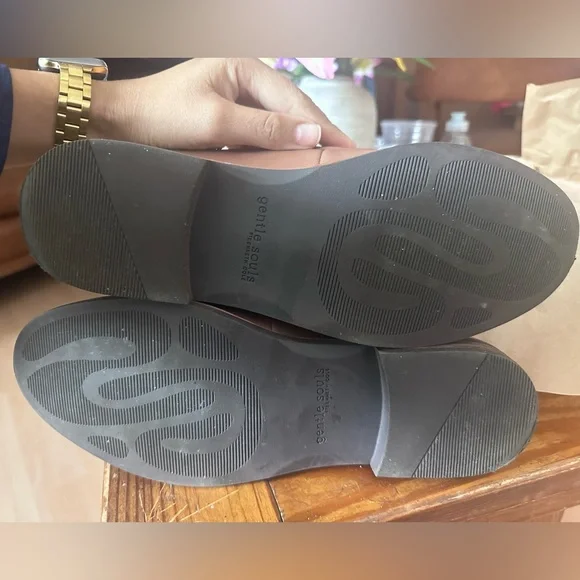 Gentle Souls “Cydney” loafer - Picture 7 of 8